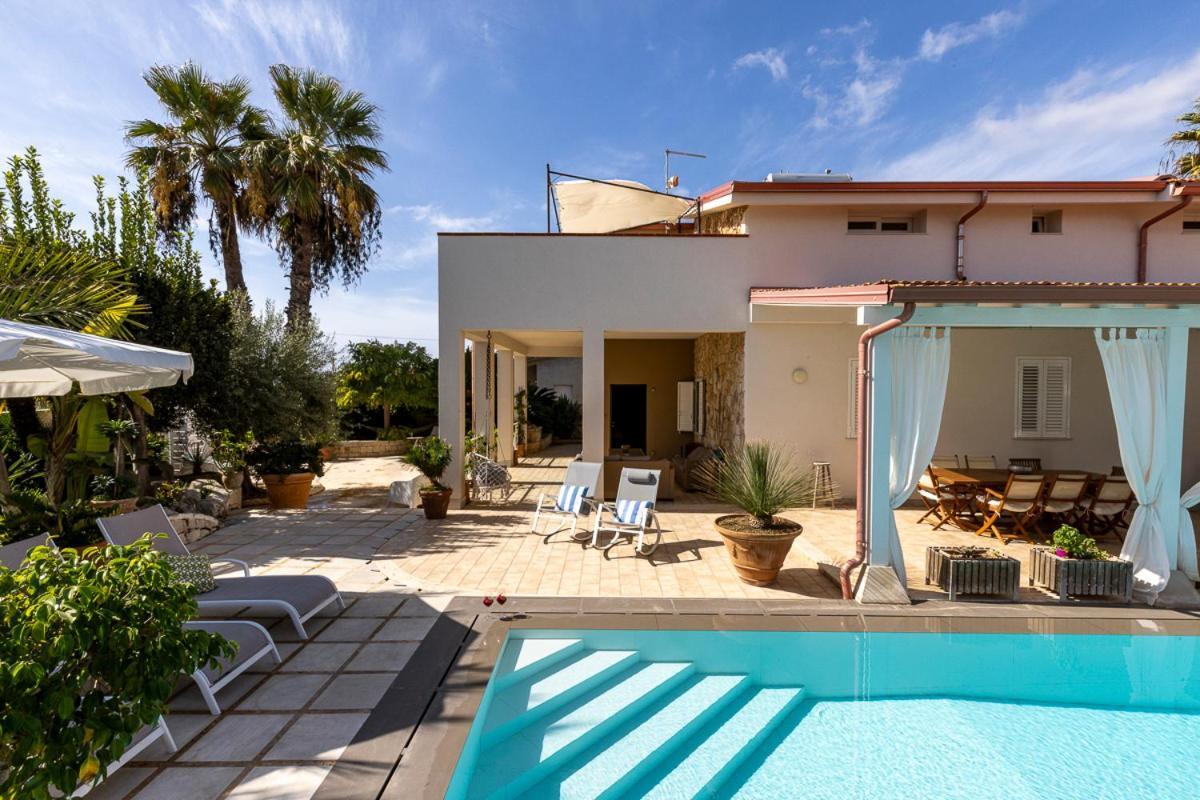 Villa Zamia Con Piscina Santa Maria Del Focallo Kültér fotó