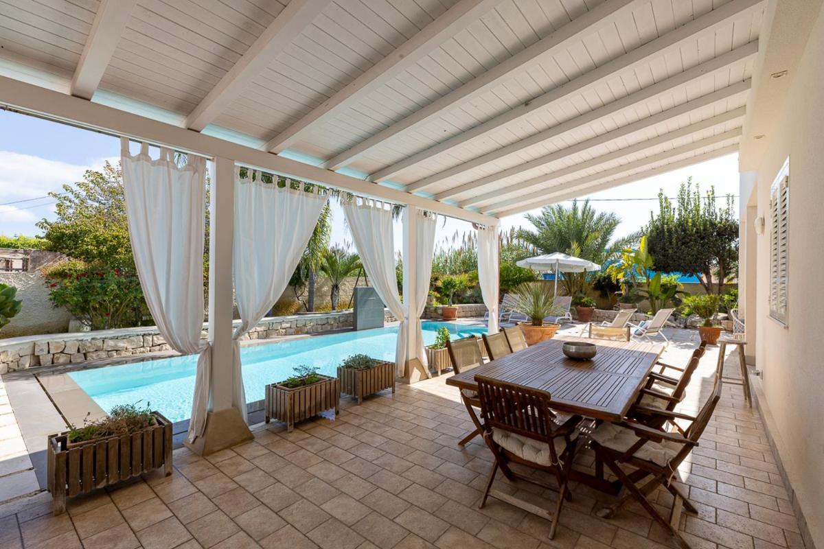 Villa Zamia Con Piscina Santa Maria Del Focallo Kültér fotó