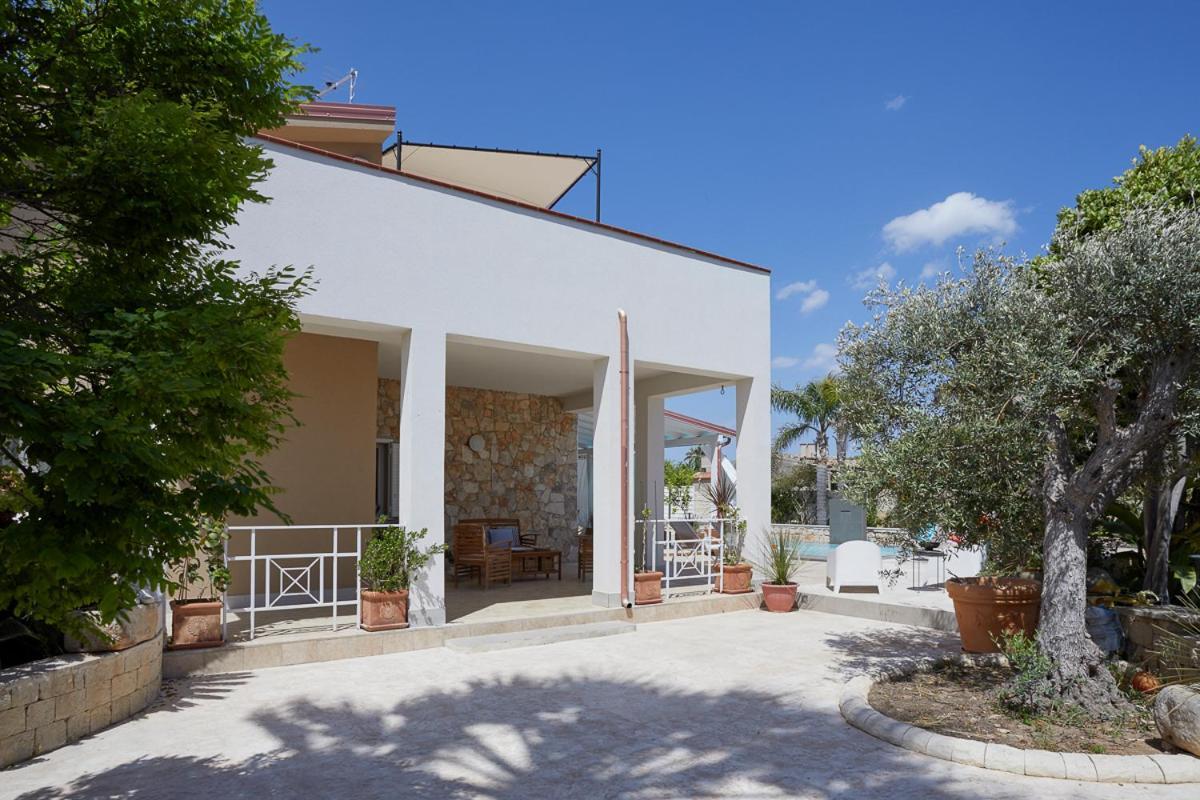 Villa Zamia Con Piscina Santa Maria Del Focallo Kültér fotó