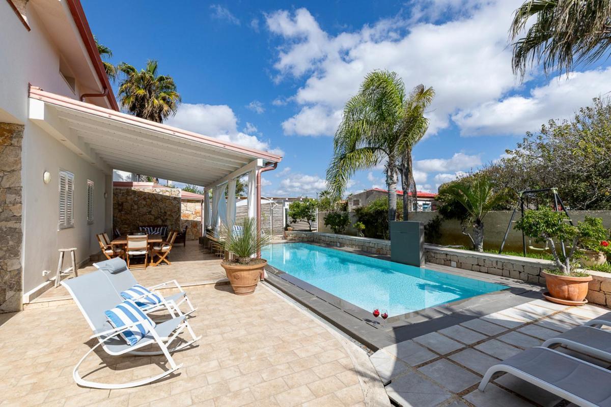 Villa Zamia Con Piscina Santa Maria Del Focallo Kültér fotó