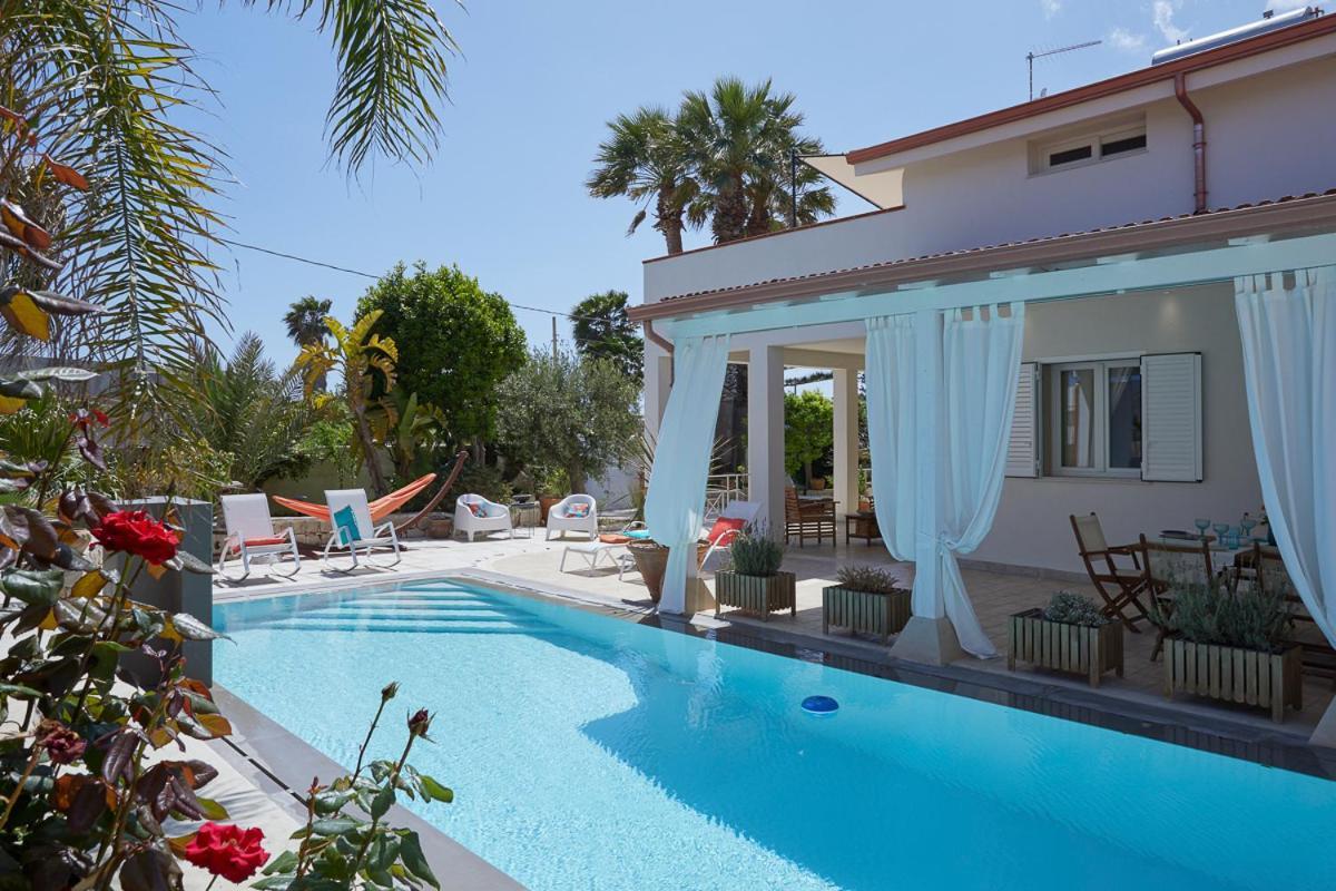 Villa Zamia Con Piscina Santa Maria Del Focallo Kültér fotó
