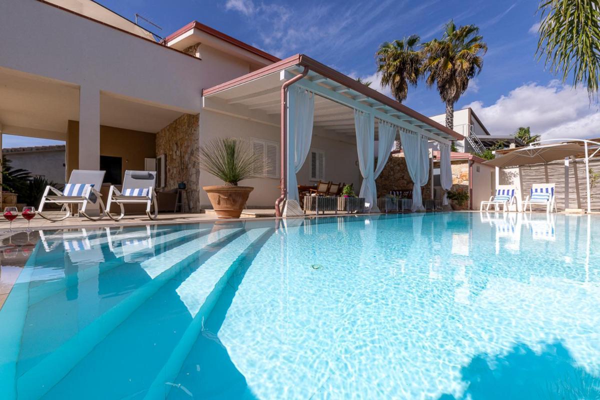 Villa Zamia Con Piscina Santa Maria Del Focallo Kültér fotó